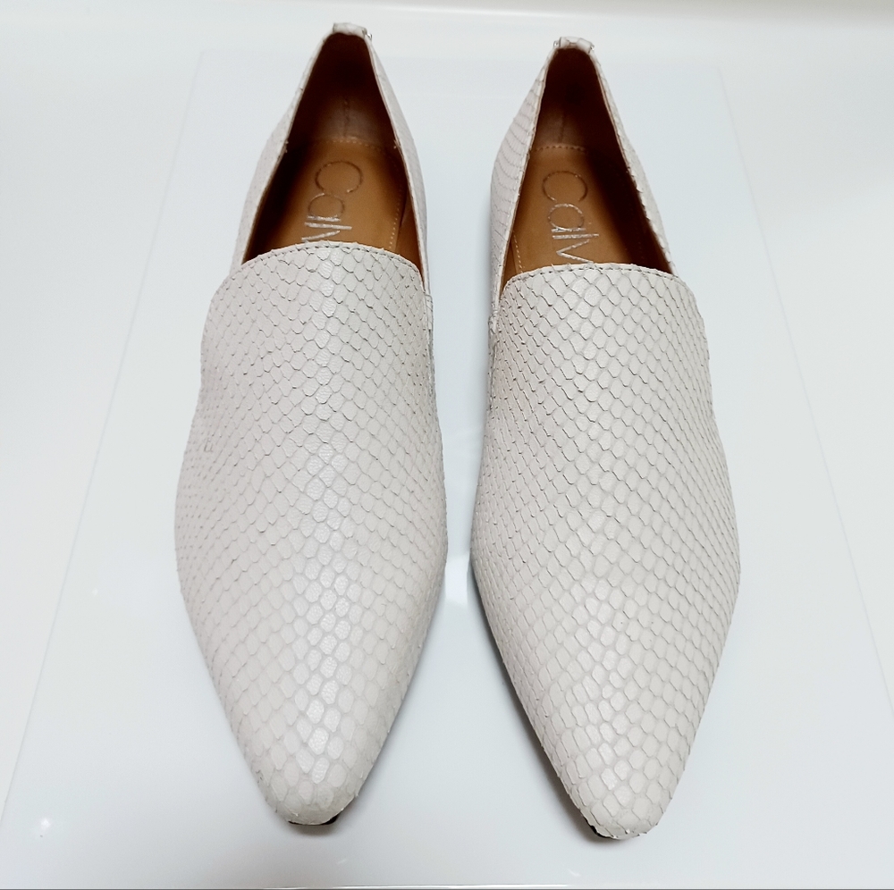 Calvin Klein Textured Leather Flats - Off White - Size 7 - New